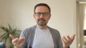 Baş dönmesine hangi ilaç iyi gelir - Prof. Dr. Mustafa Deniz Yılmaz, KBB ve vertigo uzmanı