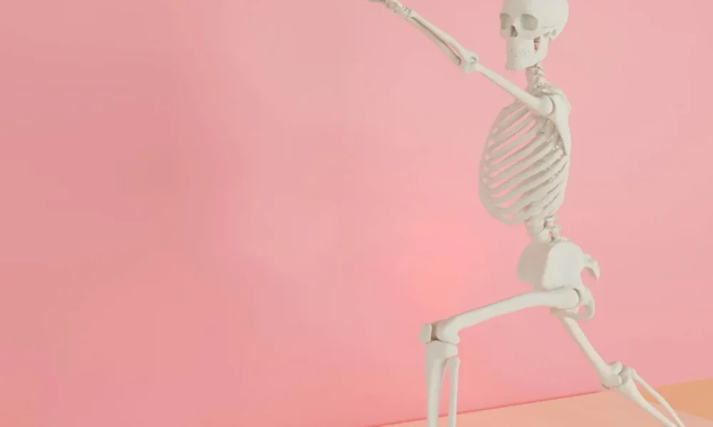 Brandt-Daroff Egzersizleri - medikal atlas stilinde anatomik kesit illustrasyonu
